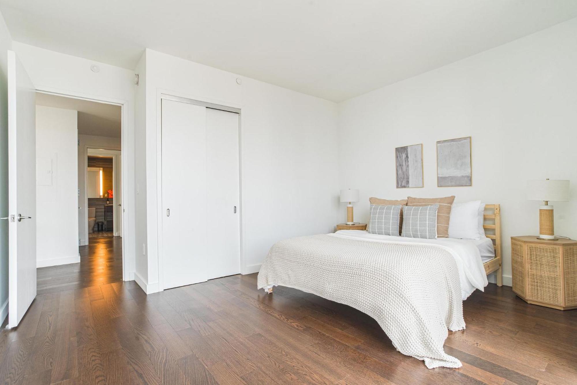Lux Penthouse 2br 2 Bath Apartment *